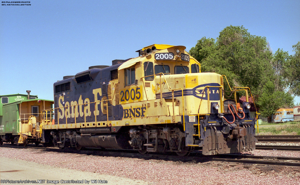 BNSF GP20u 2005
